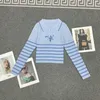 女性のセーターデザイナー23秋の新しいポロカラーストライプレターファッションスリムフィットニットセーター10J0