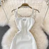 Casual jurken vrouwelijke halter jurk witte pu lederen split backless dames body-con mode sexy ketting decor club slijtage mini