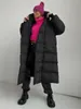 女性のトレンチコート冬の固形濃い温かい長いフード付きコットンコート女性用のゆるいキルティングジッパー覆われたボタンブラックパーカ