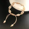 Связь браслетов 5pcs летний футбольный браслет женщины, никлета веревка морской раковина богемная каури