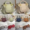 7A grande bolsa marcie designer feminina bolsa crossbody designer de couro bolsa de transporte duplo feita de couro de bezerro granulado bolsa preta marrom vermelha para mulheres