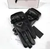 Gants de lettre de marque de marque pour l'hiver et l'automne Mode Femmes Mitaines en cachemire Gant Belle Sport de plein air Gants d'hiver chauds 366