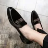 Scarpe eleganti Mocassini Uomo Rosso Marrone Finto camoscio Farfalla con nodo per Zapatos De Vestir Hombre 231102