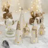 Decorações de Natal Moderna Brilhante Cerâmica Árvore de Natal Decoração de Luz para Casa Porcelana Branca Casa de Natal Santa Deer Elk Estatueta Ano 231102