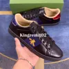 Designer skor chaussures läder sneaker män kvinnor tränare vita gröna ränder sneaker blomma broderad sko platt tränare