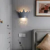 ウォールランプガールベッドサイドランプクリスタルペンダントクラウンモダンラグジュアリーチルドレンズベッドルームプリンセスルーム装飾ナイトライトライト