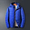 Męskie Parkas S-6xl Męska kurtka Duck Down Ultra-Light Autumn and Winter z kapturem bawełniana płaszcz Przenośna kurtka Wodoodporna kurtka wiatroodporna 231101