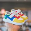 Sneakers Buty dla niemowląt Dziewczęta Dziewczęta chłopcy buty sportowe dla dzieci dziewczynki skórzane mieszkania Dzieci Sneakery modne miękkie buty do niemowląt 231102