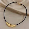 Ketten DODOHAO Vintage Chunky Gold Farbe Metallrohr Anhänger Schwarz Leder Wachs Seil Choker Halsketten Für Frauen Charme Schmuck Geschenk