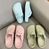 Slippare unisex sommar tofflor hem sandaler kvinnor stängde tå mjuka flip flops damer män par bilder utomhus plattskor svartblå 230403