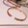 Bracelet dames bracelets concepteur doré diamant matériaux avancés bijoux largeur 7 mm Technologie d'incrustation cachée fade femme 8deu dsqe 981549