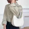 Duffel Bags Niche Retro Female Bag Solid Color Underarm Simple Fashion Shoulder Senior Sense Leisure Handtasche