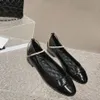 moda classica colorata punta tonda catena di perle cinturino alla caviglia ballerine scarpe Mary Jane mocassini bassi donna designer di lusso abito da vacanza scarpe fabbrica con scatola