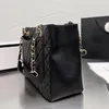 Luksusowe torby GST 22SS TOP CAVIAR CALITKIK CLASSINGDY Połowy metalowy metalowy łańcuch na ramię designerka panie na świeżym powietrzu zwykłe torba na zakupy retro pod pachami
