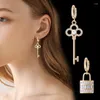 Pendientes colgantes con personalidad para mujer, aretes asimétricos con llave de bloqueo de circonio brillante de cobre, gota de oreja exquisita, regalo de fiesta, joyería