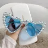 Retro hjärtformad imitation Pearl Frame Solglasögon Kvinnor Fashion Eyewear Trending Men Cat Eye Sun Glasses Beach Shades UV400