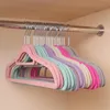 Hangers Racks 5-Piece Garment Coat Velvet Hanger Slip Resistant Luxury Cushion Trouser Ski Hanger Household Multifunctional Wardrobe Storage Hook 230403