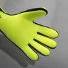 Assassin voetbal doelman handschoenen volledige latex niet -slip ademende professionele gametraining keeper apparatuur zonder vingerbeschermers KL