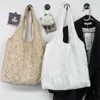 Bolsas de compras Bolso bordado de verano Jacquard Rose Tote Bag College Student Commuter Femenino Gran capacidad