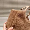 O Casual Peffur Totes Trapézio Bolsa De Ombro Grande Saco De Compras Mulheres Bolsa Designer Totes Bolsas Crossbody Luxo Moda Ladys Múltiplas Cores Saco De Viagem 01