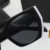 Fashion luxury Sunglasses Designer letter womens Mens Polarized Goggle senior UV400 Eyewear For Women eyeglasses Black White frame Vintage Metal Sun Glasses