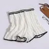 Fatos femininos outono coreano elegante decote em v camisola de malha de manga comprida com shorts de moda doce twist conjunto de duas peças para mulheres estudante