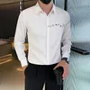 Chemises décontractées pour hommes 2023 Style coréen Chemise à manches longues Hommes Petite fleur broderie Blanc Noir Beau Slim Fit Blouse Mâle