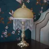 Lâmpadas de mesa vintage vidro amarelo borla ocidental antigo led e27 lâmpada de iluminação quarto sala de estar deco ouro interior rendas luminária