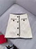 Arbeitskleider Bürodame Weißer Strickanzug 2023 Herbst- und Wintermode V-Ausschnitt Strickjacke Jacke Frauen Mini Halbrock Kleid Sets