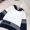 Luxury Baby TrackSuits Autumn Długie rękawie Zestaw Bluzy Bluza z kapturem rozmiar 90-150 Wysokiej jakości sweter i spodnie Nov05
