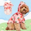 Ropa para perros Linda fresa impermeable para perros gatos verano chaqueta impermeable al aire libre ropa pequeña cómoda suministros para mascotas XS-XL