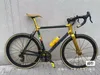 Cadre de vélo de route de course en fibre de carbone noir C68 de qualité supérieure les plus récents cadres de vélo en carbone léger cuper peinture personnalisée carbone fabriqué en Chine cadre de cyclisme