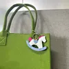 Porte-clés chevaux à bascule de dessin animé fait à la main pour femmes, breloques en cuir, pendentif de sac, cadeaux de fête