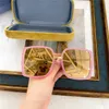 Luxus-Designer-Mode-Sonnenbrillen 20 % Rabatt auf modische quadratische große Rahmen Weibliche Stars mit der gleichen dünnen Gesichtsrasur