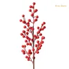 Kwiaty dekoracyjne sztuczne czerwone z łodygami 6 gałęzie Holly Berries Fałszywe owoce kwiatowe na wiosenny festiwal wazon H3CF