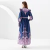 Vintage Designer Bleu Boho Maxi Robe Robe Femmes Paisley Floral Col En V Taille Haute Ruché Robes Longues 2023 Printemps Automne Casual Piste Imprimé Robes De Vacances