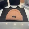 Bonnet Beanie Classico Designer Berretto Cappello invernale per uomo Donna Protezione per le orecchie traspirante e calore esterno Colore misto di alta qualità