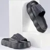 Alleinige Sommerdicke Design Blase Frauen 4 cm weich bequeme nicht rutschende Sandalen Innenbad Paare Pantoffeln 2 58