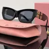 Designer solglasögon för kvinnor man lyxglasögon personlighet populära män kvinnor skyddar kvinnor glasögon ram vintage metall solglasögon med låda mycket bra gåva