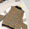 New kids Tracksuits Loose fit Long sleeved baby clothes Size 90-150 Autumn Khaki plaid zippered jacket and pants Nov05