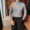 Camisolas masculinas 2023 British Style Autumn Solid Pullover sólido Turtleneck