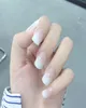 24 Pcs Ombre Brillant Blanc Ongles Français Court Carré Couverture Complète Ongles Presse sur Ongles Artificiels Instantanés Ensemble Acrylique Manic3177933