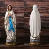 Decoratieve objecten Figurines Onze -Lieve -Vrouw van Lourdes Gezegende maagdelijke moeder Maria Katholieke religieus geschenk gekleurd hars Figurine Statue 230403