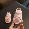 Sandaler sommar nya flickor sandaler 0-1 år gamla babyskor baby mjuk botten småbarnskor baotou sandaler första vandrare z0331