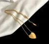 Luxus Designer Schmuck Damen Halsketten Herz Anhänger Halskette mit Buchstaben Stempel Silber Gold Ohrringe Anzüge Edelstahl Material Stil Weihnachtsgeschenke