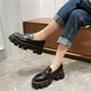 Schoenen lente s jurk vrouwen en herfst Brits stijl punk platform slip op loafers mode kleine lederen schoenen vrouwen aas