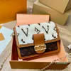 Women Fashion Shoulder Bags Daphne Vintage Postman Bag Leather Flap Handbags Crossbody Womens Designer Purse With Chain