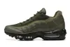 Classic Max 95 Mens Running Shoes Greedy Chaussures Airs 95s Ultra Neon Triple Black White Blue Reflective Olive Grey Orange Observer Designer Trainers Sneakers