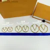 Orecchini con lettera di gioielli firmati Orecchini a cerchio in oro alla moda per gli amanti del matrimonio, festa delle donne, regalo di fidanzamento per la sposa