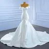 Arabo Dubai Abito da sposa a sirena 2024 Al largo della spalla Perle Sweetheart Pieghe Raso Donna Sposa Abiti formali Vestido De Noiva Robe De Mariage